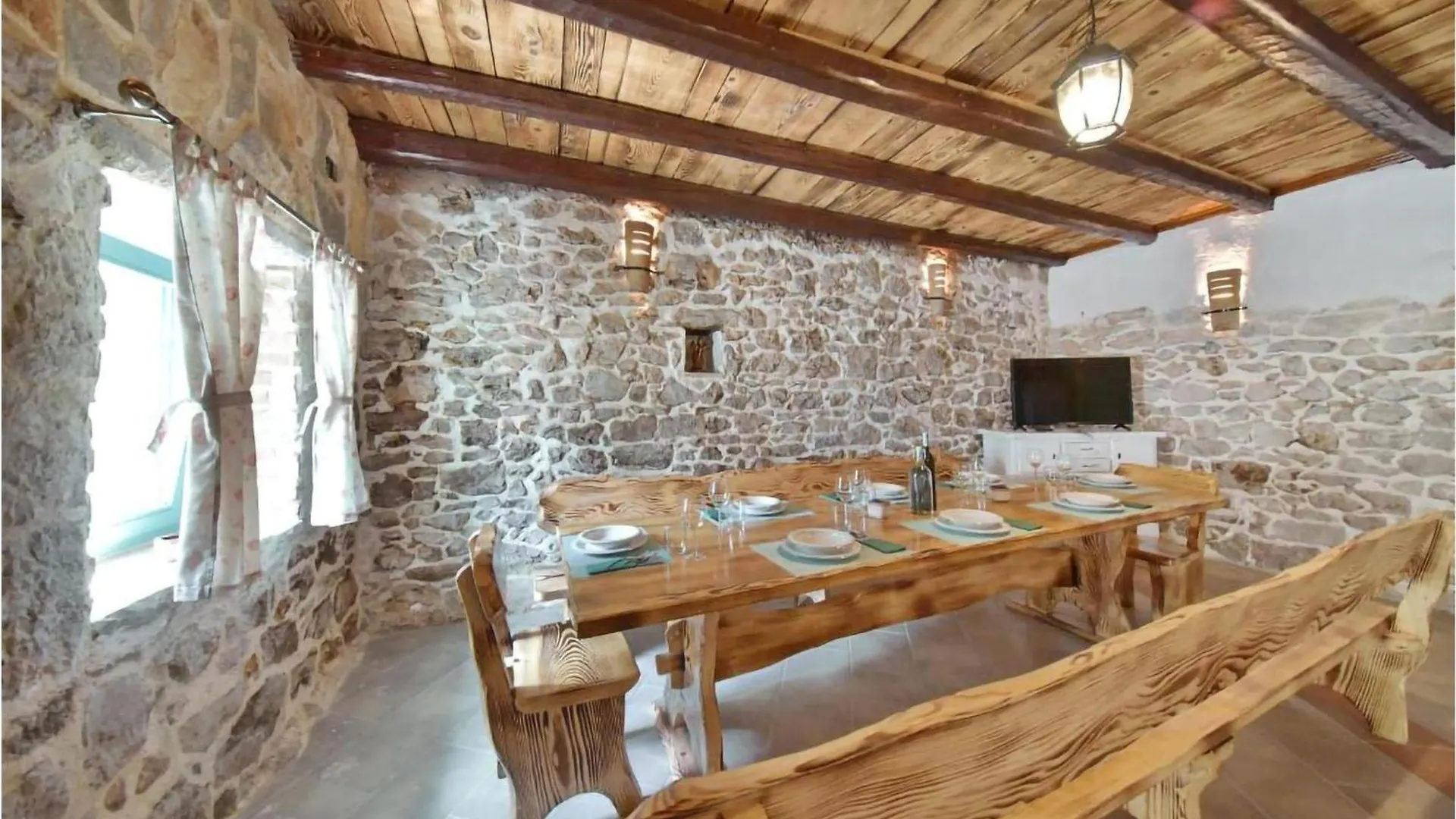 Awesome Home In Donje Rastane Prázdninový dům